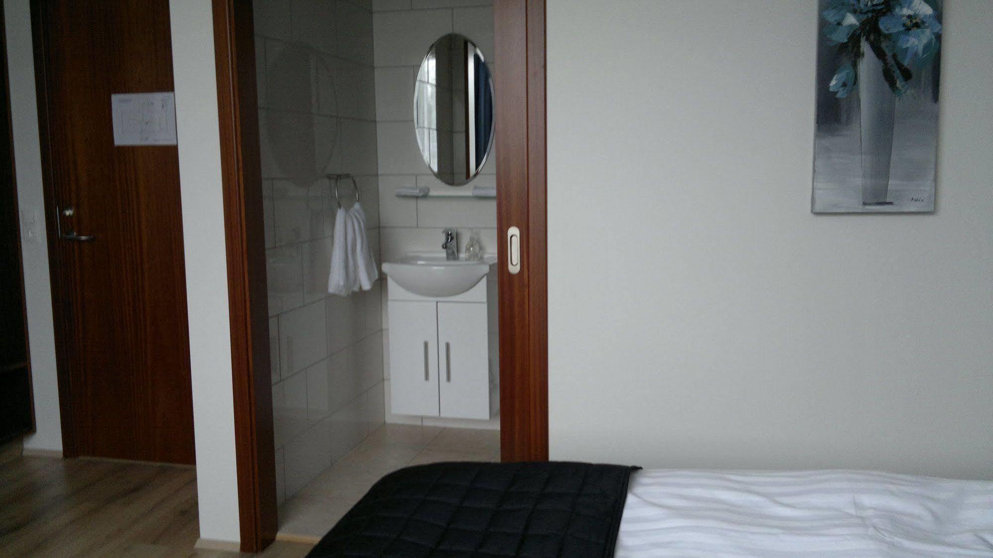 Hotel Grasteinn - Airport Hotel เค็ปลาวิก ภายนอก รูปภาพ