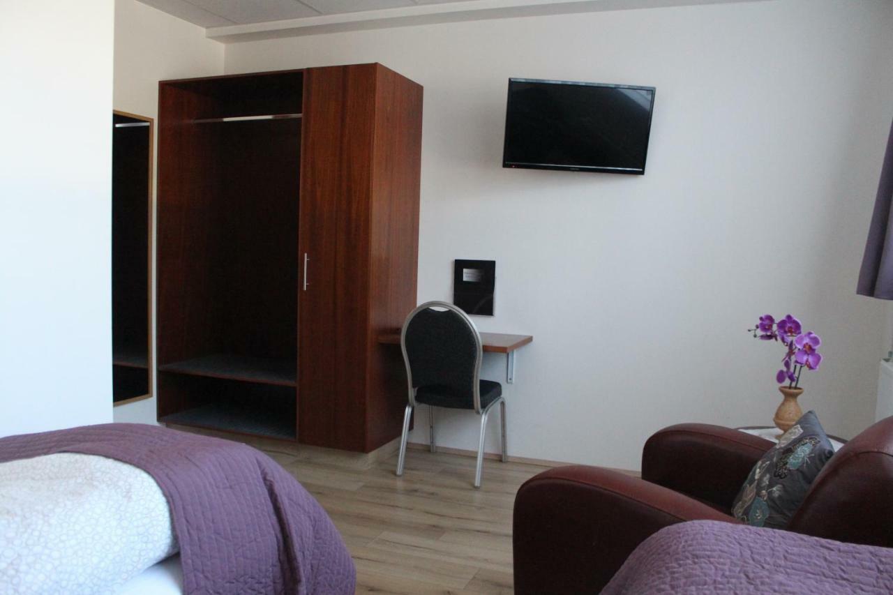 Hotel Grasteinn - Airport Hotel เค็ปลาวิก ภายนอก รูปภาพ